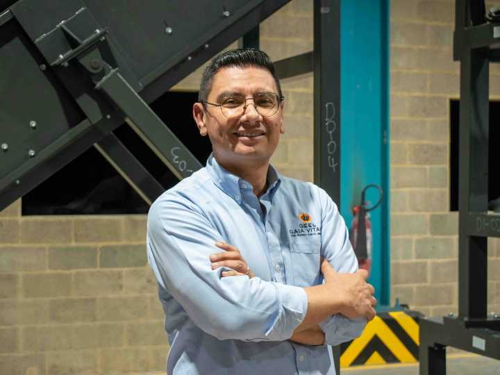 Iván Gómez, el pionero que transformó los residuos electrónicos en una industria sostenible