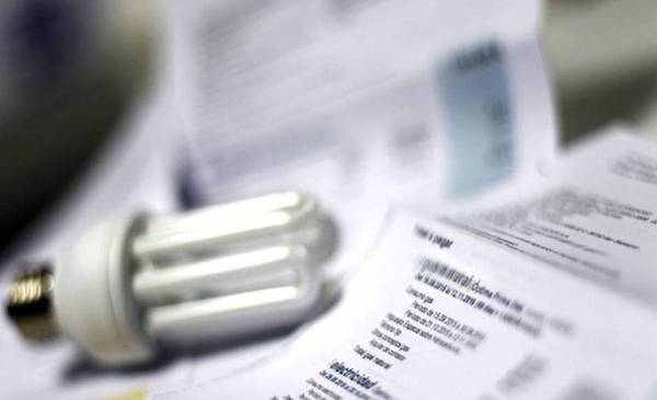 La demanda de energía cayó casi 1% en octubre en comparación con 2024