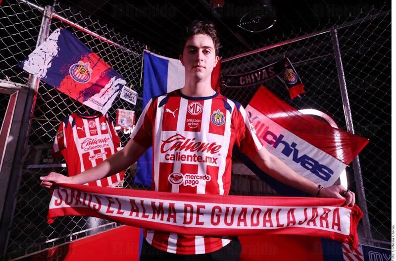 Hace Chivas oficial la llegada de Brian Gutiérrez