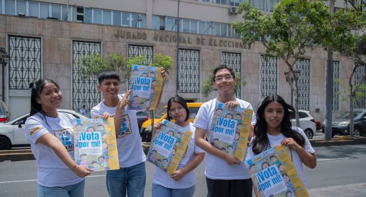 Escolares culminan entrega del decálogo a partidos políticos: los pedidos de la infancia que buscan influir en las elecciones 2026