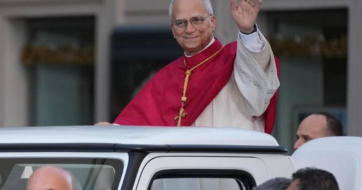Pope steps into Christmas with prayer for peace at Spanish Steps