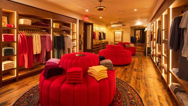 Marine Layer Opens Customization Areas in New York, San Francisco