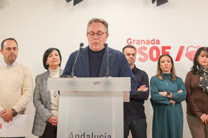 Enrique Medina afirma que la moción de censura en Pinos Puente "nace de la ambición personal"