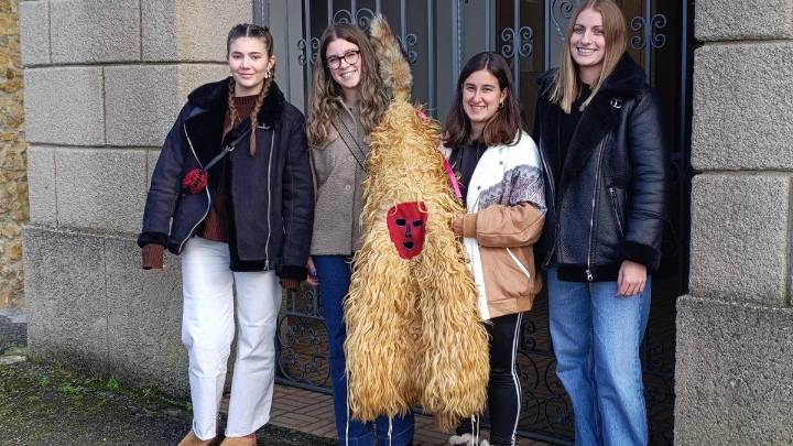 Sidros con alma de mujer en Valdesoto: "Hacemos nuestro papel desde el mayor de los respetos a la tradición"
