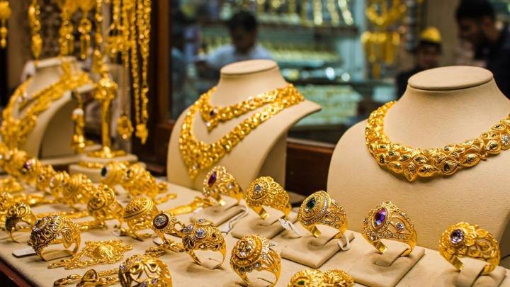 India gold and silver prices today: City-wise updates for December 5, 2025