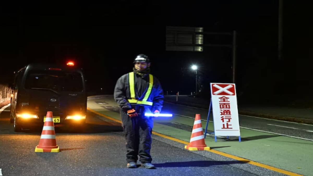 Japan Lifts Tsunami Warning After 7.5