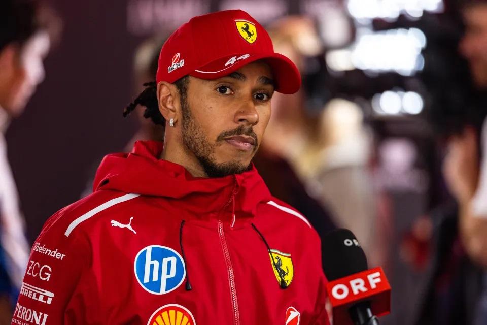 Hamilton tocó fondo en Ferrari: un fin de semana para el olvido