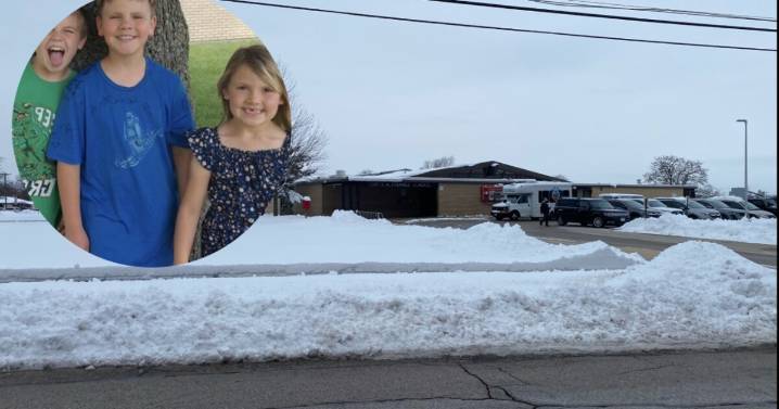 Kenosha students and teachers mourn siblings killed in Thanksgiving apartment fire