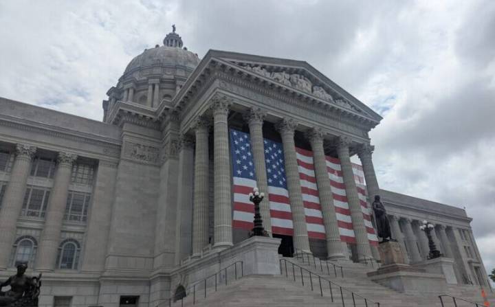 Missouri AI tech bill to separate man from machine (LISTEN)