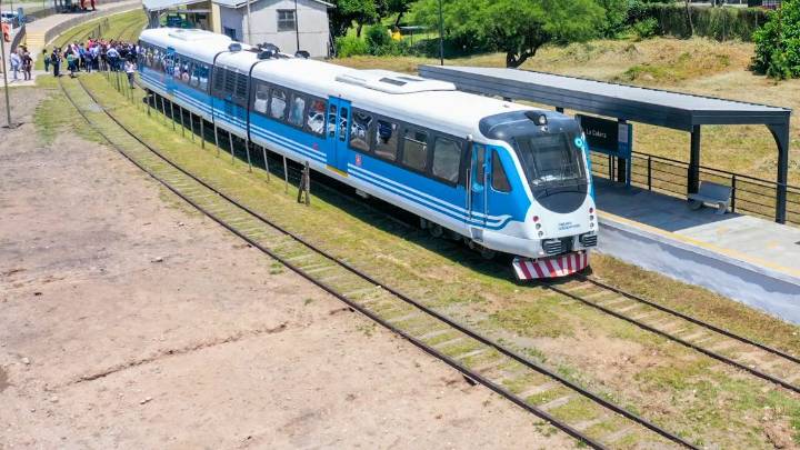 Se conocieron las 10 empresas que pelean por construir y operar el Tren de Cercanías del Este