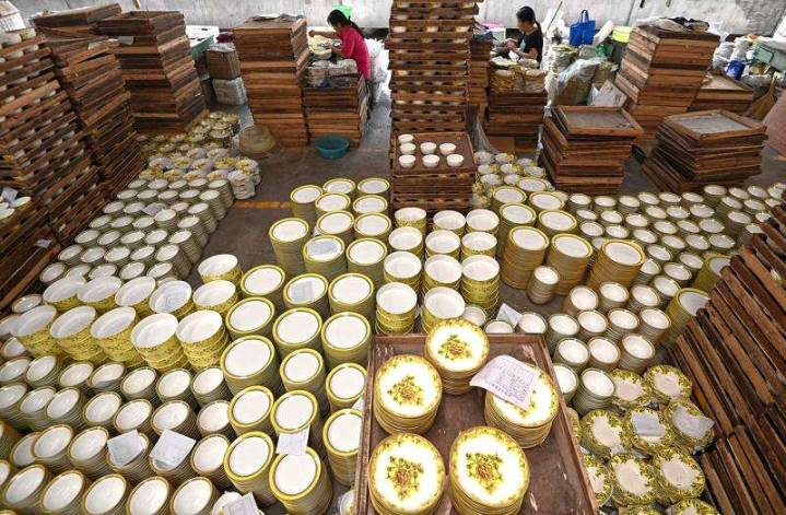 China's factory activity contracts for 8th month in November despite trade war truce