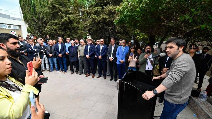 Torres convocó a trabajar unidos "sobre cualquier diferencia política"