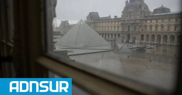 Detectaron una fuga de agua en el Museo del Louvre que dañó entre 300 y 400 libros históricos