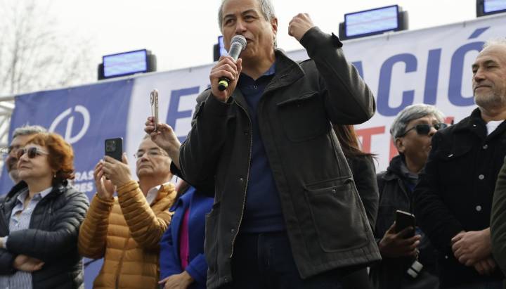 Tensión en el mundo docente: Aguilar acusa falta de pluralismo en nueva asociación