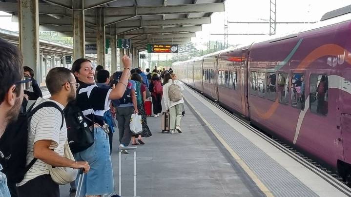Renfe reforzará con 1.200 plazas la conexión entre Galicia y Madrid para el puente de la Constitución