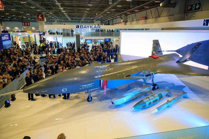 Turkey’s Kızılelma combat drone hits test target in all