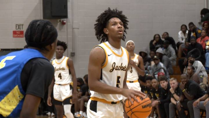 HIGHLIGHTS: Starkville Boy’s Basketball sweeps Tupelo