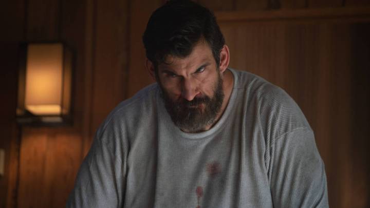 5 Years Later, This Underrated "Revenge-Fueled" Action Thriller That's "Gleefully Gory" Returns to Invade Netflix