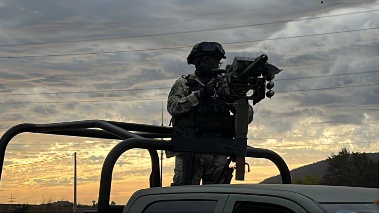 Hallan a un hombre asesinado en un dren en Villa Juárez, Navolato