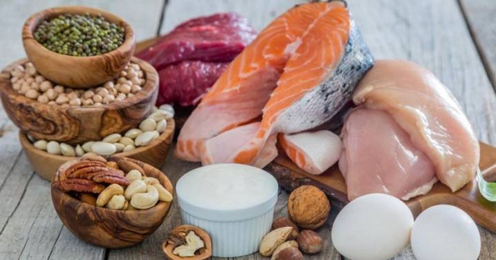 Los cinco alimentos clave que ayudan a reducir grasa y aumentar masa muscular, según especialistas en nutrición