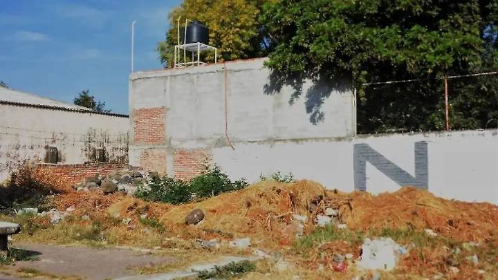 Sin base legal, municipio no puede sancionar a dueños de lotes sucios pese a riesgos de incendio