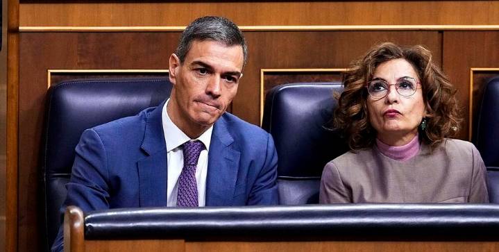 Sánchez destituye al número dos de Salazar en Moncloa