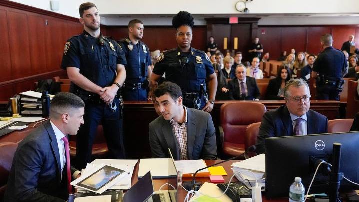 Luigi Mangione due in court as fight continues over evidence