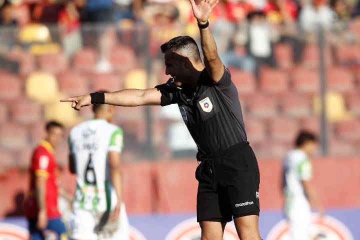 “Me ha tocado arbitrar a Benzema, Kanté y Cristiano Ronaldo... Ahí uno se da cuenta de que no somos tan malos”