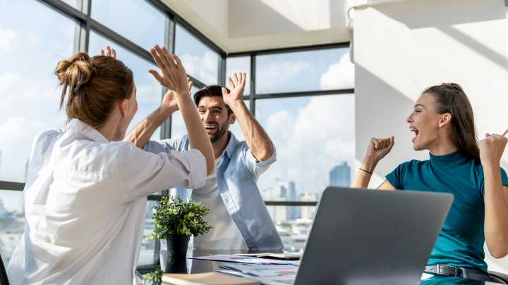 Por aumento de festivos en 2026, así bajará el promedio de horas trabajadas en 2026