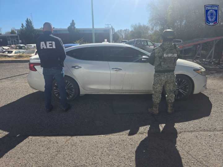 Aseguran auto con más de medio kilo de m4r1hu4n4 en Cuauhtémoc