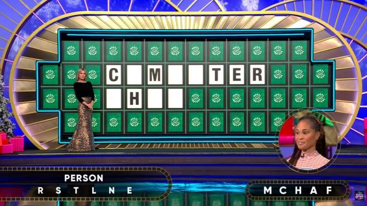 'Wheel of Fortune': Grandmom Dances After Winning $72,000