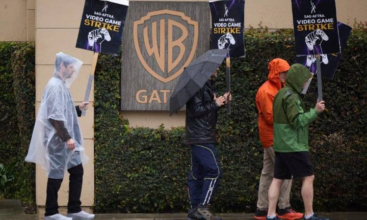 El sindicato de Hollywood pide que la fusión entre Netflix y Warner Bros traiga más empleo