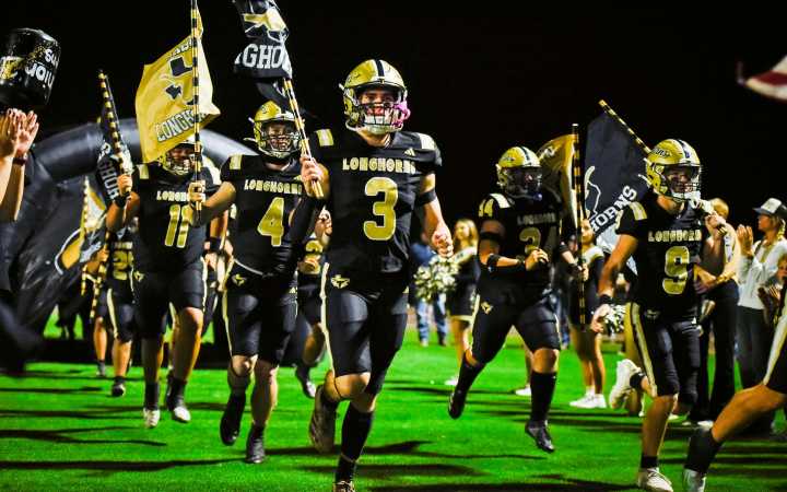 A Tornado Ravaged This Small Texas Town. Its Football Team Hasn’t Lost Since.
