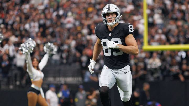 What makes Brock Bowers elite, plus why Raiders must maximize his p...