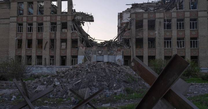 Russia jails soldiers who tortured and killed American who fought with pro