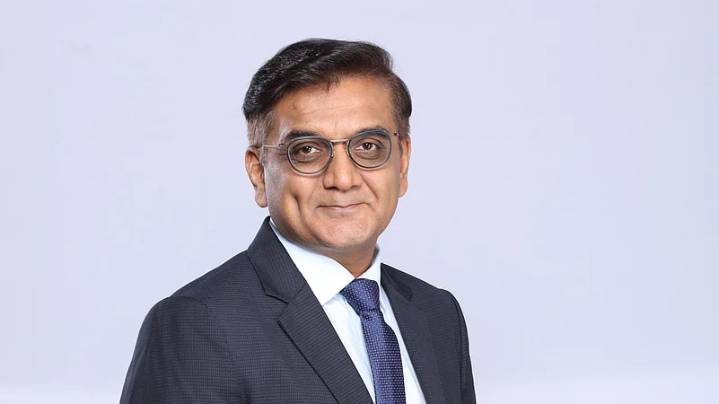 Suzlon to set up 3 AI-powered wind  blade factories: Co