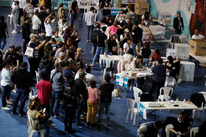 La OEA reclama agilizar el escrutinio en Honduras mientras el oficialismo exige anular la elección presidencial