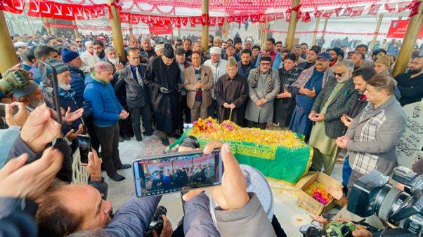 NC tributes late Abdullah on his 120th birthday: Dr Farooq calls for unity