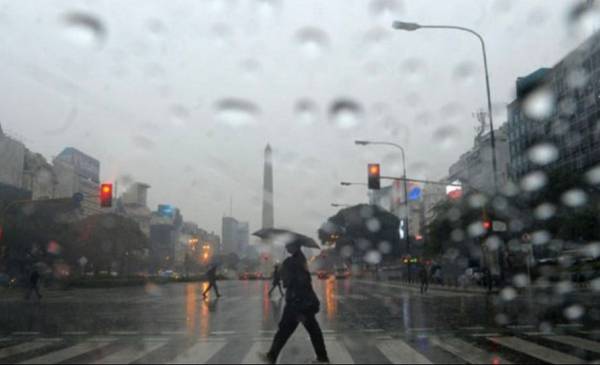 ¿Vuelve la lluvia? En qué parte del país se esperan tormentas, según el SMN
