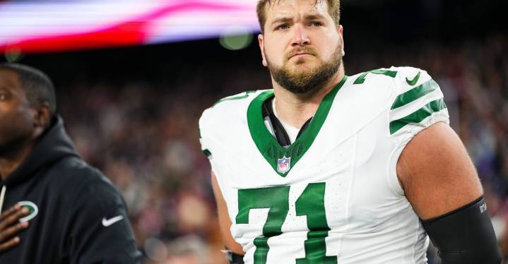 Josh Myers signs extension with the New York Jets