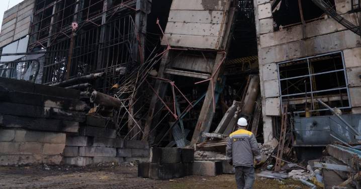 Kremlin official says Russian police will stay in Ukraine’s Donbas after peace