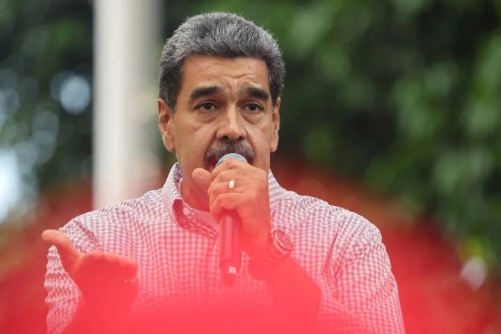 Maduro acusa a María Corina Machado de “aplaudir” en Oslo el “secuestro” del petrolero