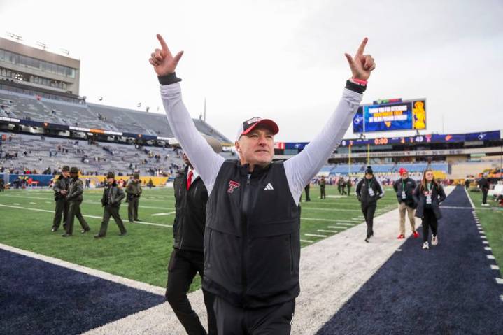 Texas Tech rewards Joey McGuire with new 7