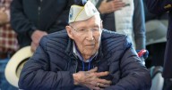 103-year-old Pearl Harbor survivor on the memories he "can't forget"
