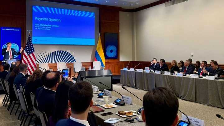 Christopher Landau, subsecretario de Estado de EE.UU., se reunió con alcaldes y gobernadores de Colombia en Washington