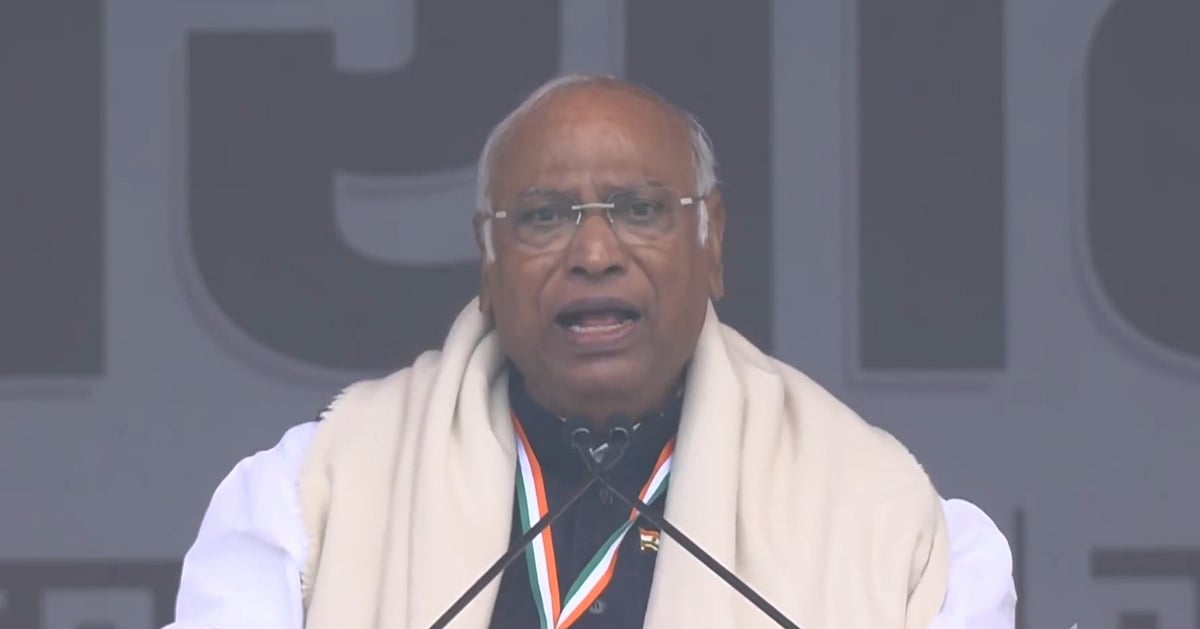 India 'Gaddar', 'dramebaaz' BJP need to be removed from power: Kharge