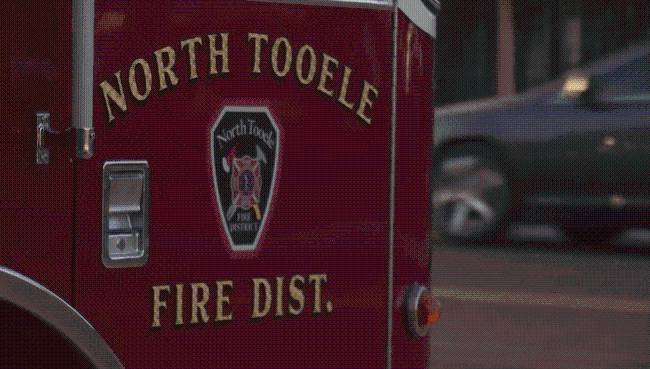 'Santa Claus is coming to Tooele County': Santa visits local neighborhoods with North Tooele Firefighters