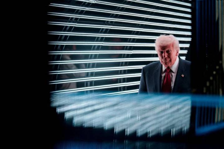 Florida lawmakers urge Trump to reject drilling off state’s western coast