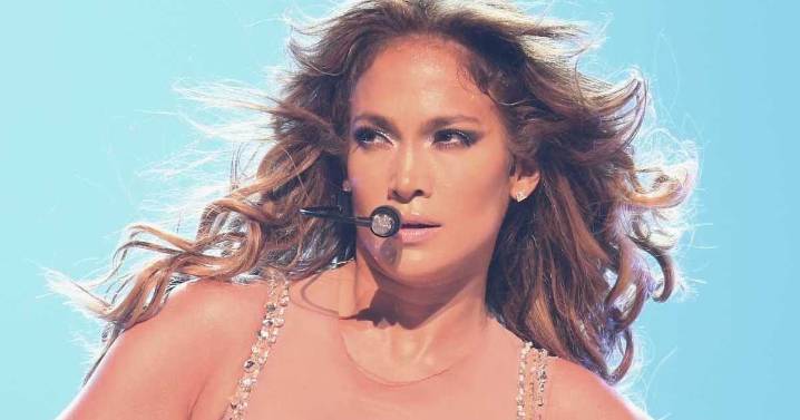 Jennifer Lopez Showcases Abs in Thong Bikini