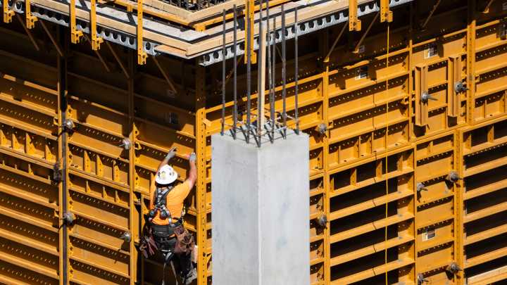 First drop reported in more than 1 1/2 years in Iowa unemployment rate